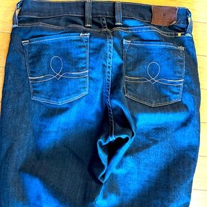 LUCKY BRAND 8/29.  Sofia skinny like new